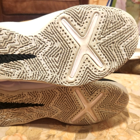 Nike Hustled X - Picture 6 of 6